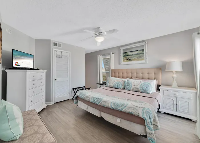 Regatta 305 C * Gulf Shores